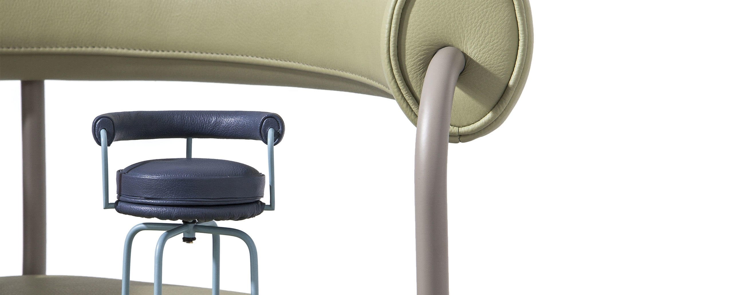 Cassina LC7