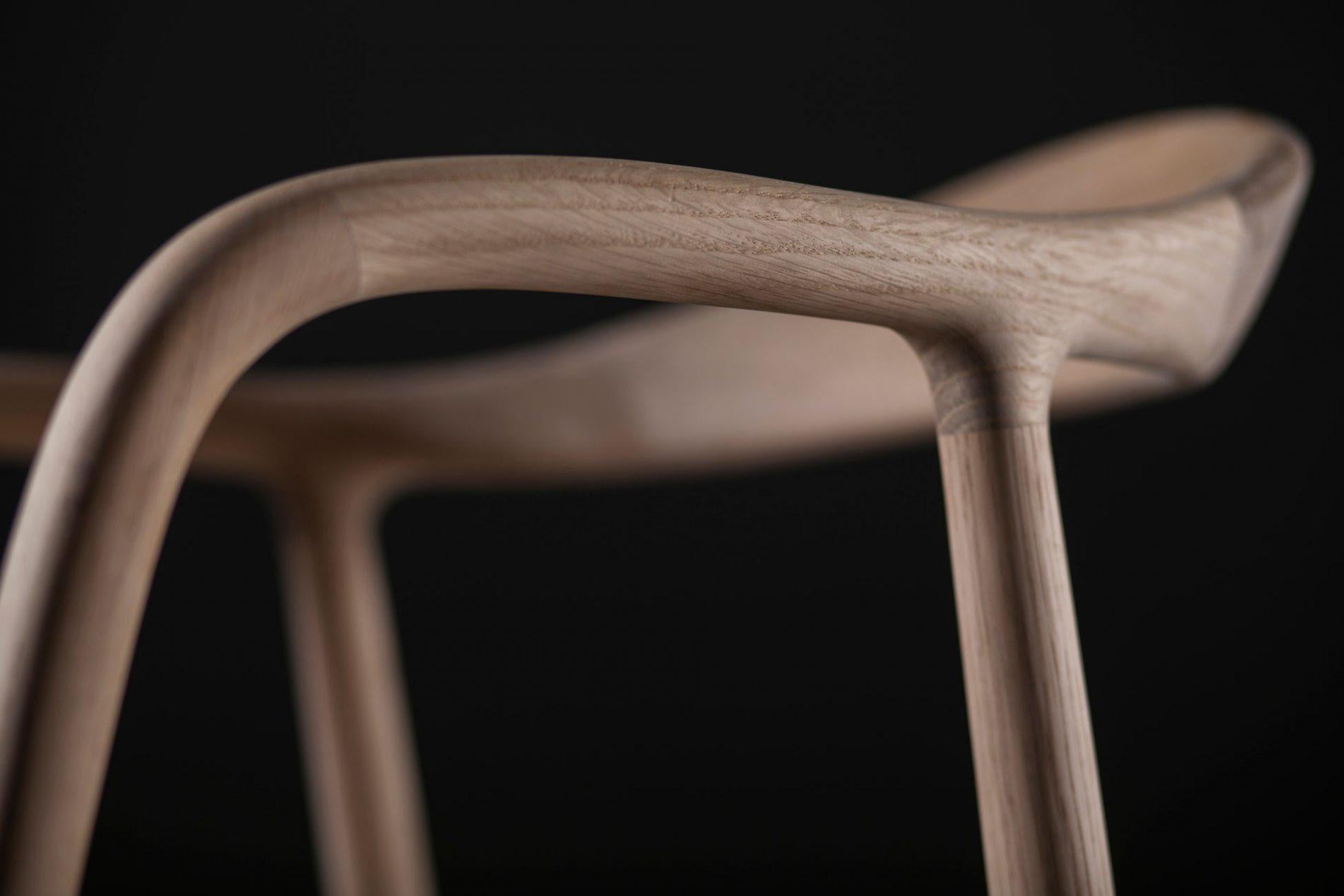 Artisan Neva chair productfoto detail hout