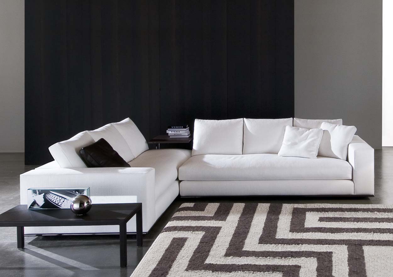 Minotti Hamilton bank