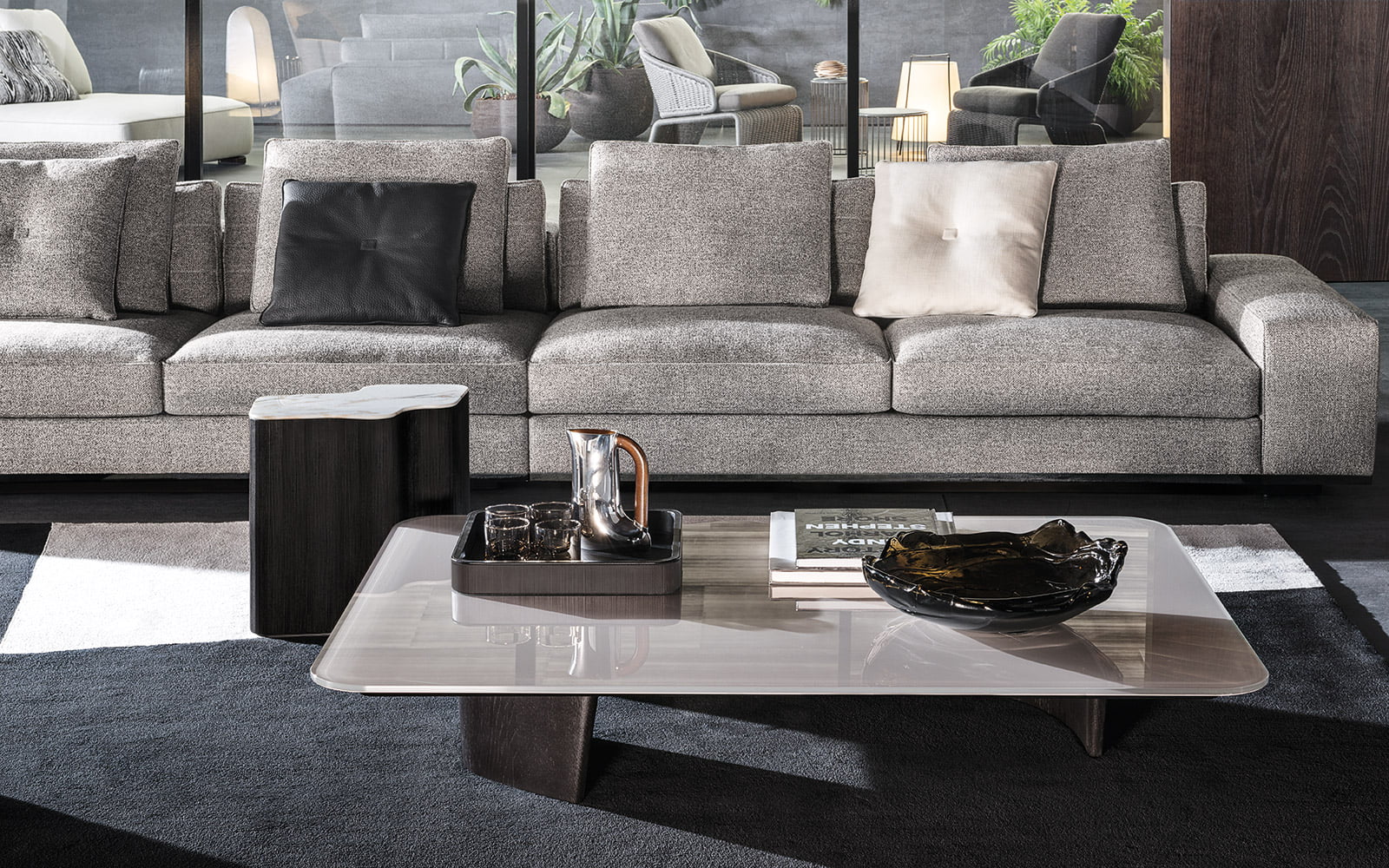 Minotti Song blad Calacatta marmer