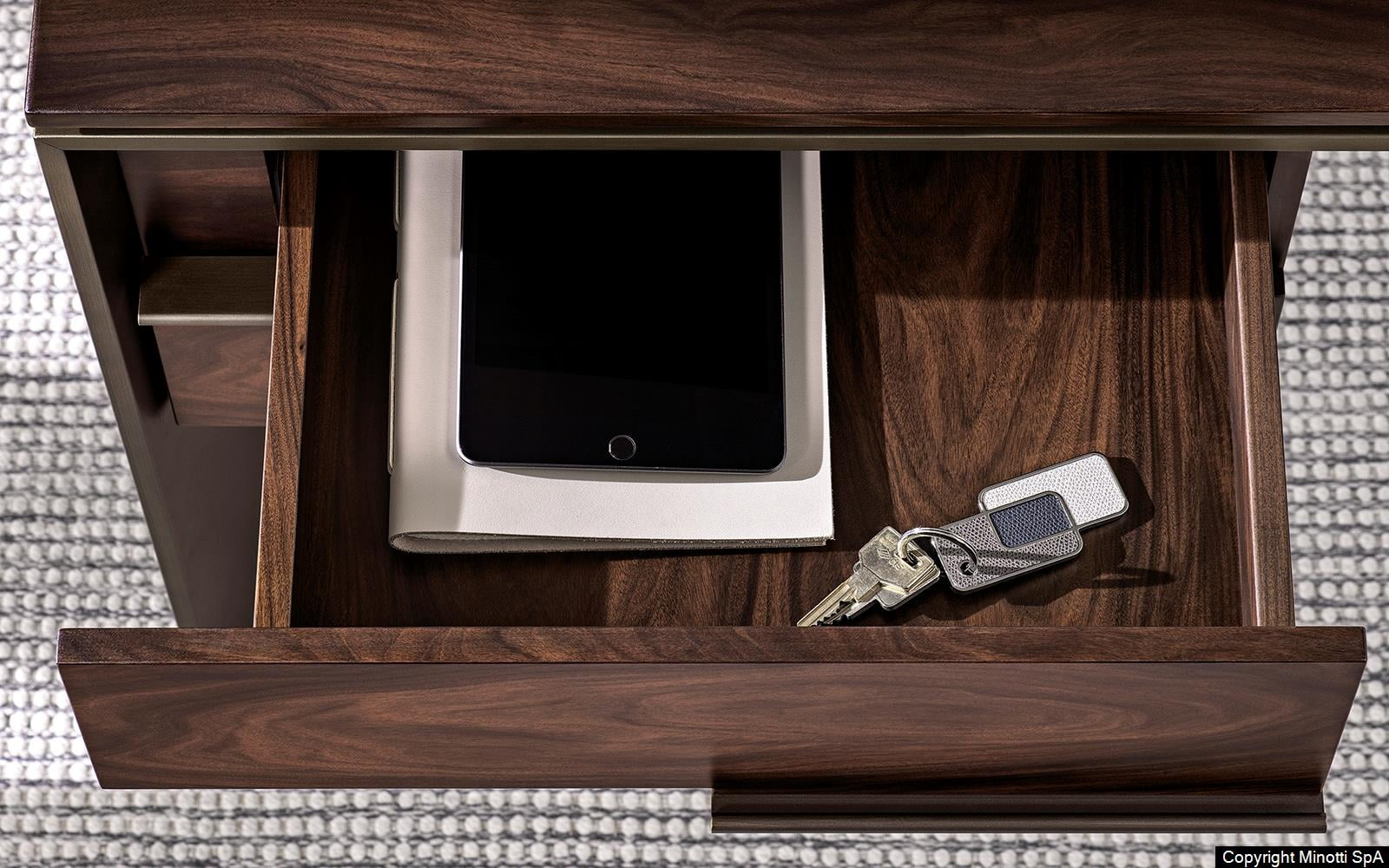 Minotti Linha studio bureau