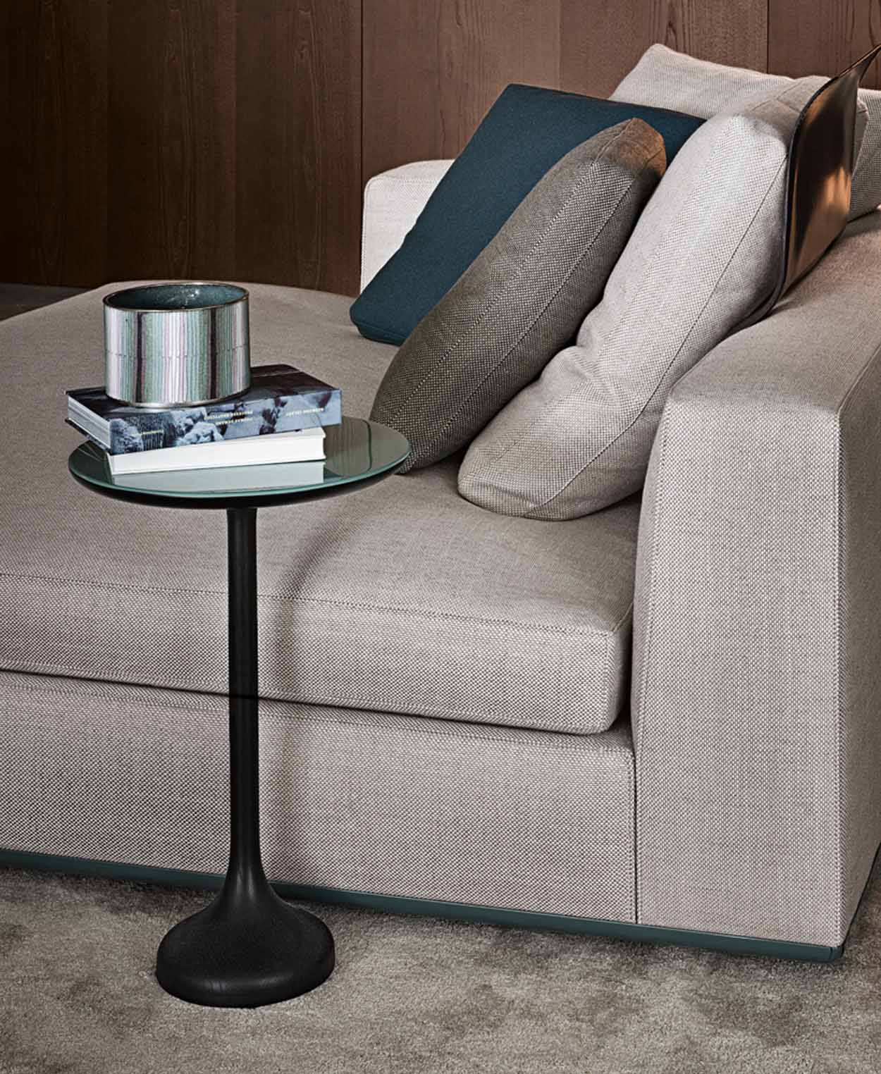 Minotti Warren bijzettafel 