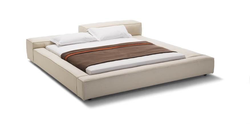 Living Divani Extrasoft bed