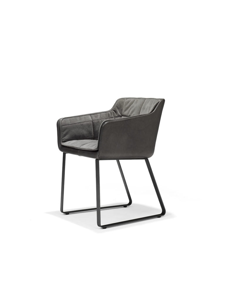 Qliv Cambria XL eettafel stoelen leder product foto