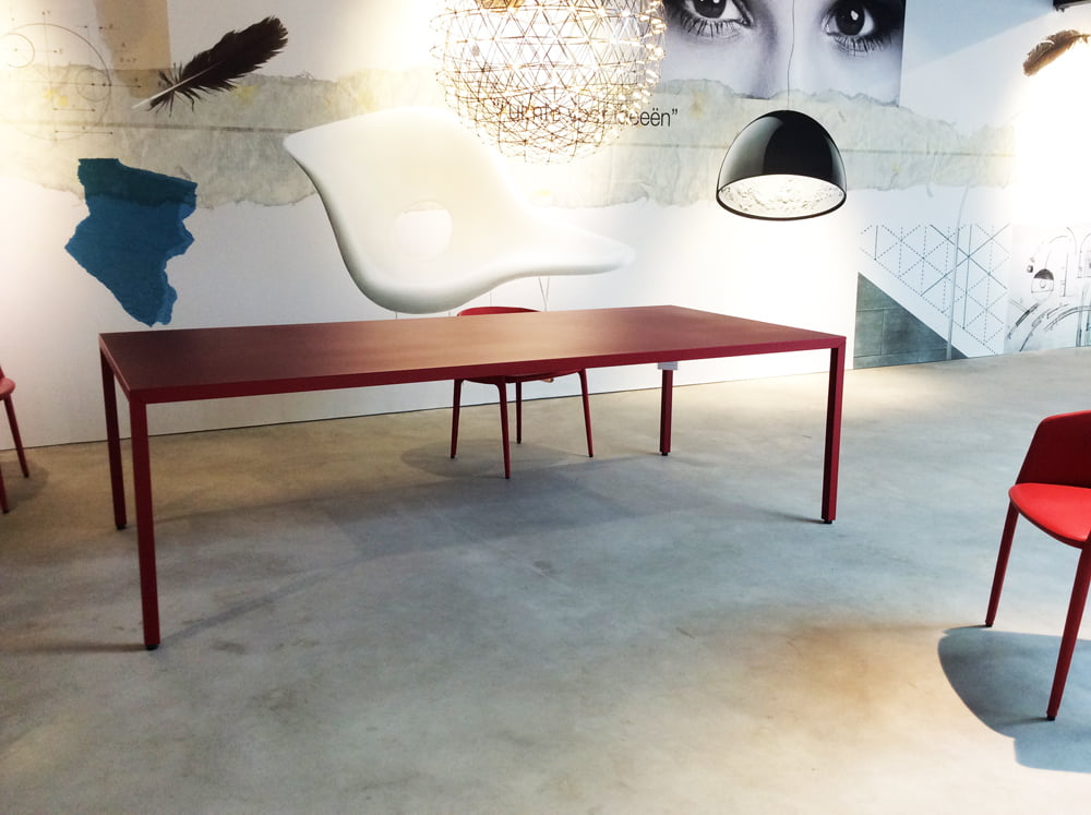 MDf italia steel table