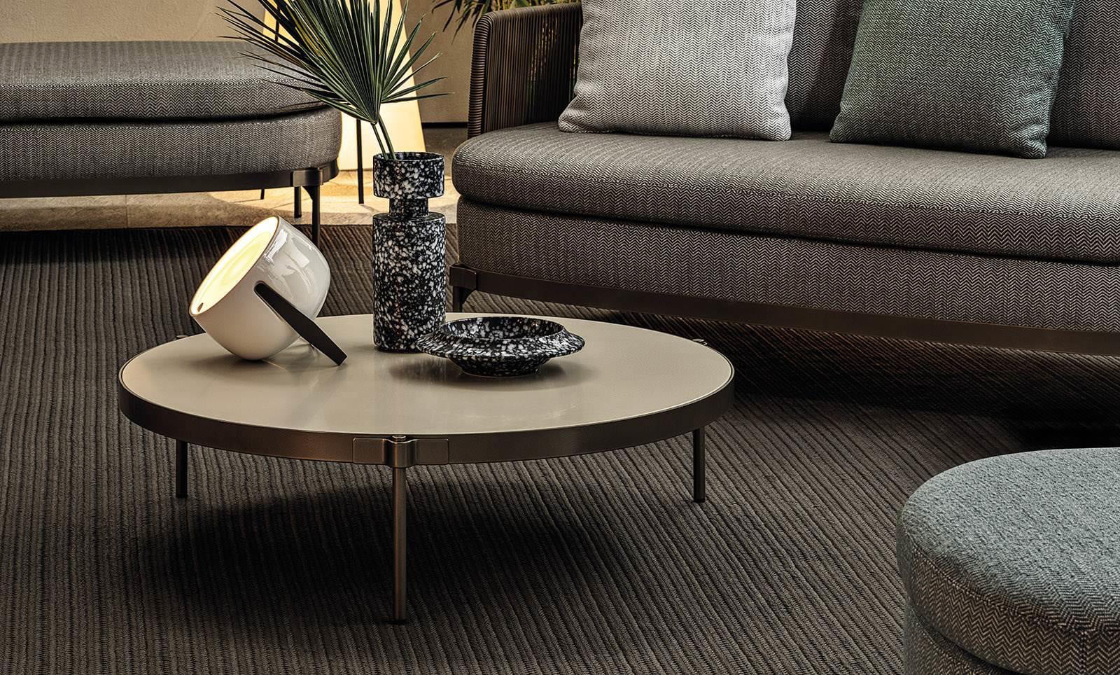 Minotti Tape outdoor tafel