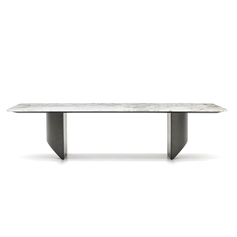 Minotti Wedge Dining