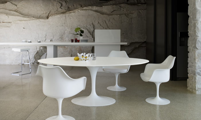 voor NieuwZeeland communicatie Saarinen Tulp tafel ovaal | Van der Donk interieur