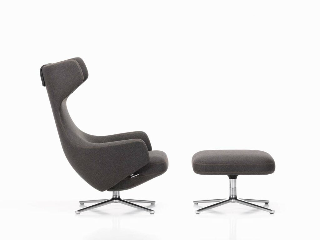 Vitra Grand-repos fauteuil in stof cosy donkerbruin