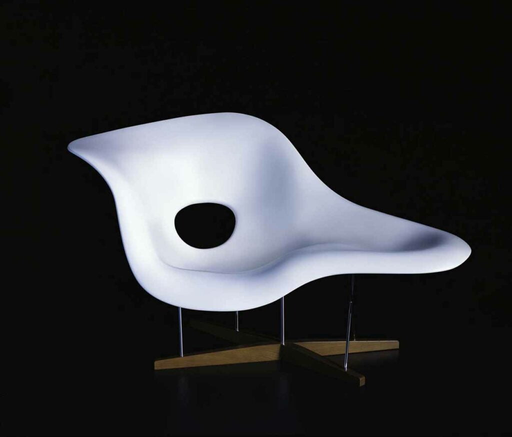 Vitra La Chaise fauteuil vrijstaand