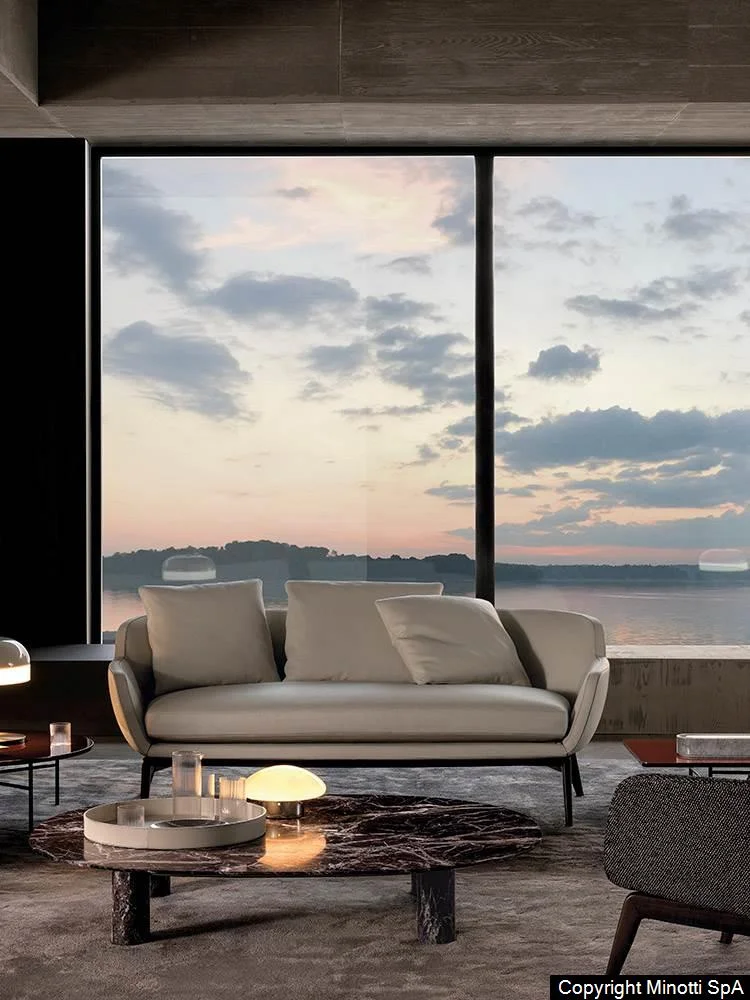 Minotti Belt bank sfeer foto interieur leder creme
