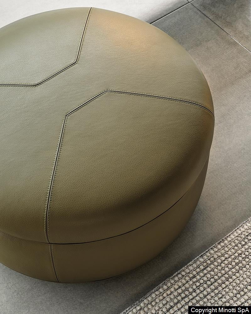 Minotti Tuffet poef interieur detail foto bovenaf groen leder