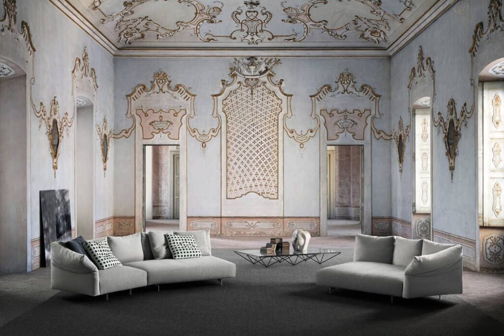B&B Italia Dambo bank sfeerfoto in klassiek interieur