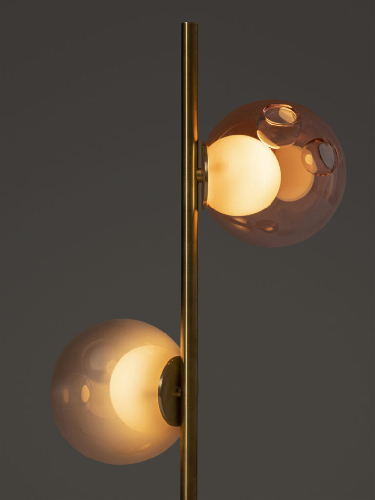 Bocci 28.3 vloerlamp detail glazen bollen gekleurd glas
