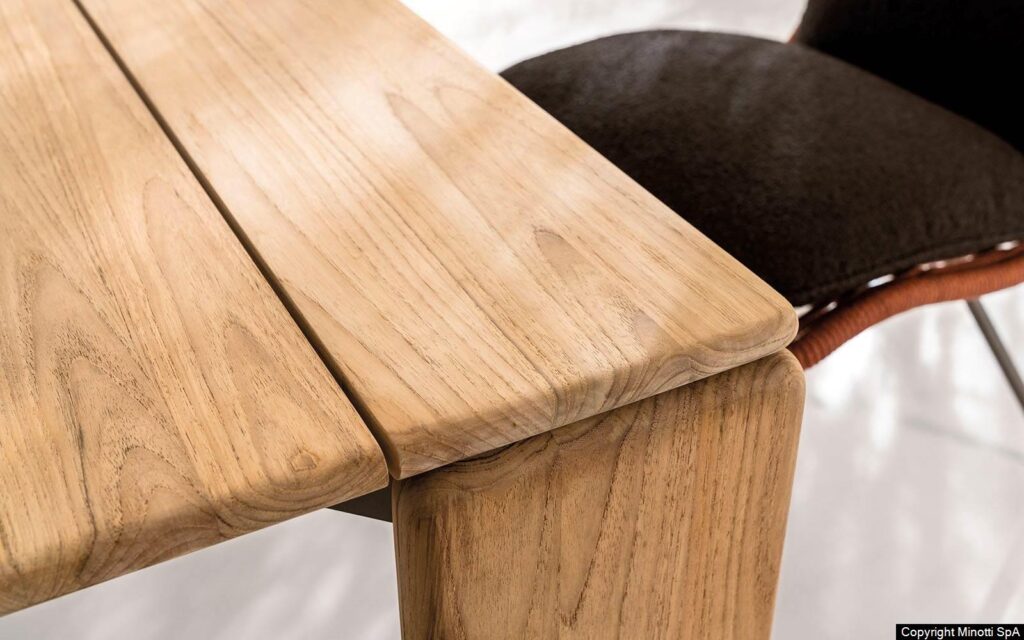 Minotti Drake Dining outdoor detail tafelblad hout
