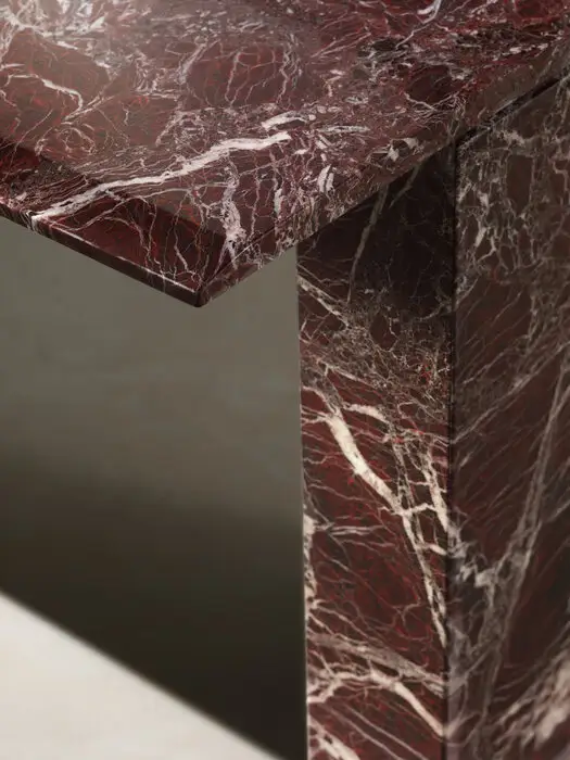 B&B Italia tafel Assiale detail materiaal natuursteen rood