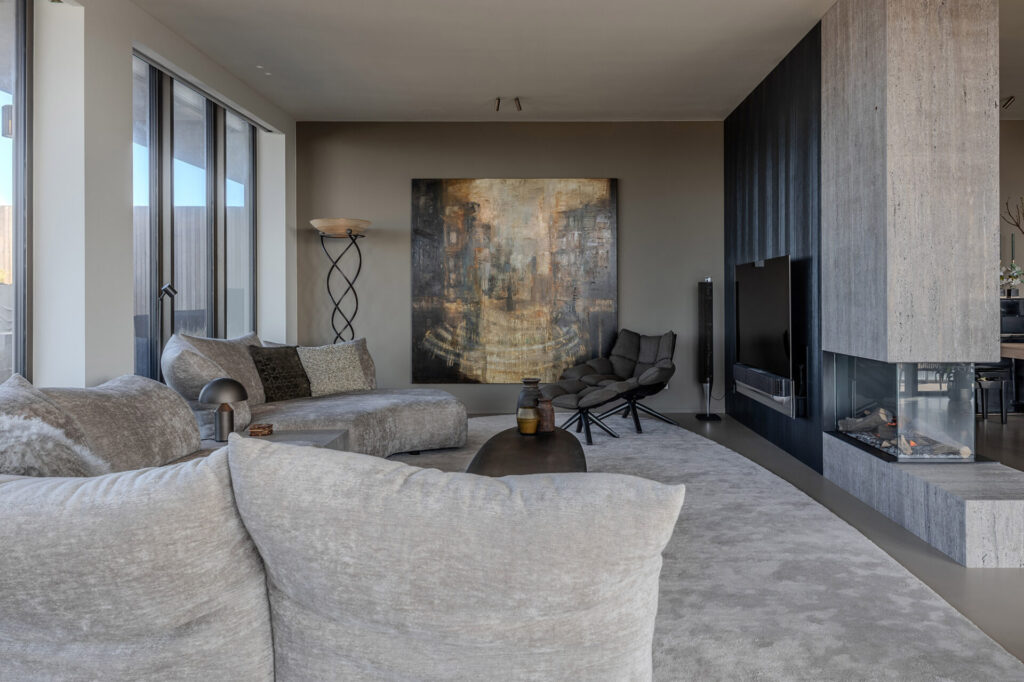 Luxe appartement in de duinen aan zee Edra bank, maatwerk haard, 