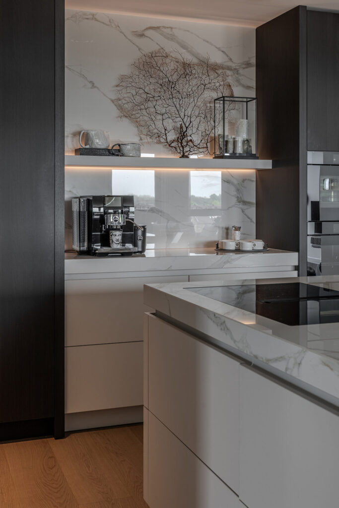 Interieuradvies Penthouse Barendrecht maatwerk van der Donk sfeerfoto keuken