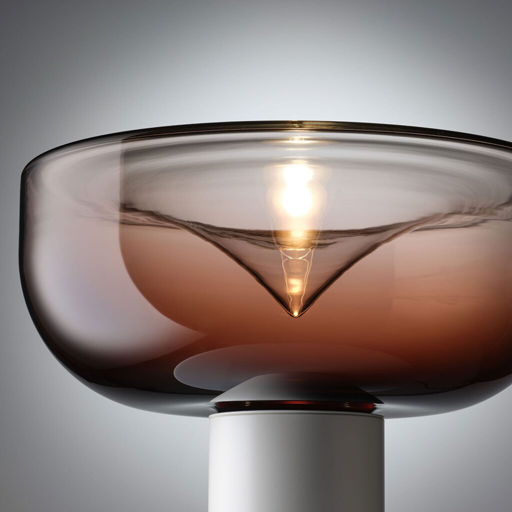 Leucos Aella tafellamp product foto detail geblazen glas