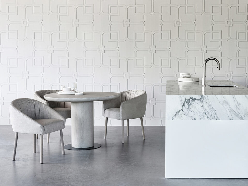 Piet Boon Cara eetkamerstoel interieur sfeerfoto wit marmer