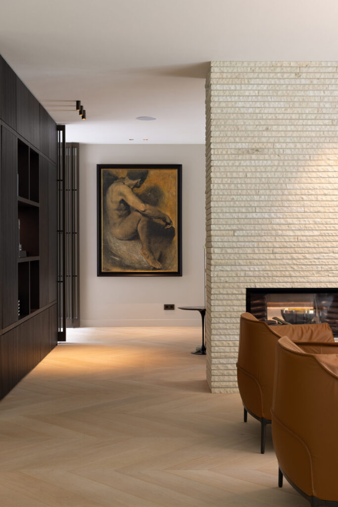 Interieuradvies Van der Donk interieur Gooische Villa Poltrona Frau fauteuils The Art of Living