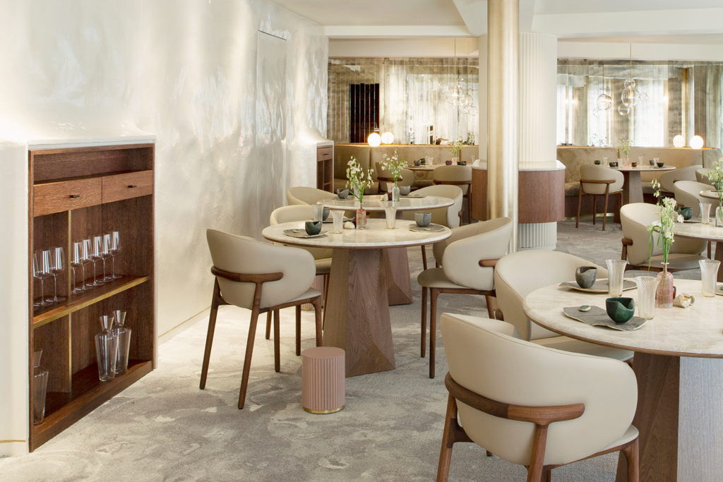 Artisan Mela chair interieursfeerfoto restaurant