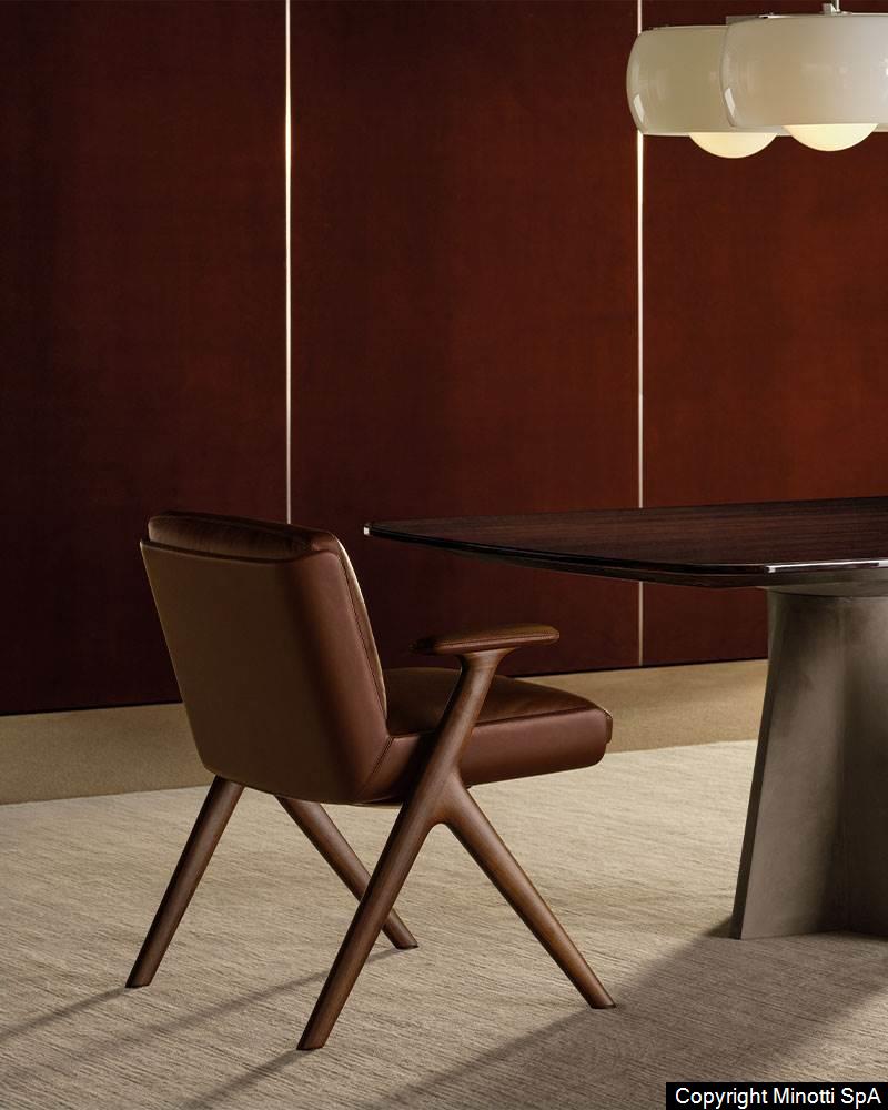 Ontdek de Minotti Lilliam eetkamerstoel van Hannes Peer uit de 2026 collectie. Sculpturaal silhouet en Italiaans handwerk. Bekijk Minotti in onze showroom.